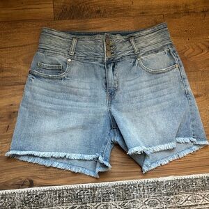 Versona Light Blue Frayed Jean Shorts